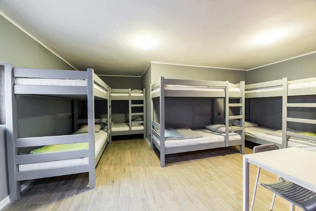 Hostel Filip 2 Gdansk Bagian luar foto