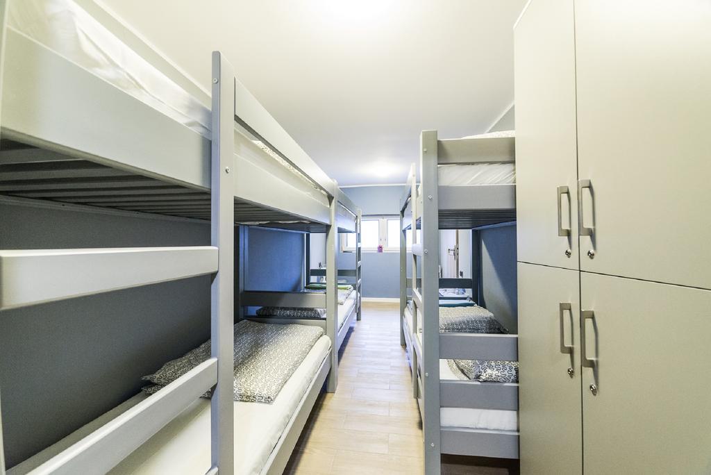 Hostel Filip 2 Gdansk Bagian luar foto